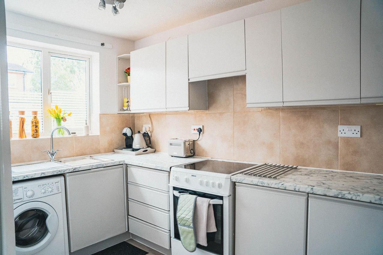 2 Bed House, Sleeps 6, Dog Friendly, Close To A14 M11, With Garden & Parking Long Stay Work Contractor Leisure, Jade CBG Eksteriør bilde