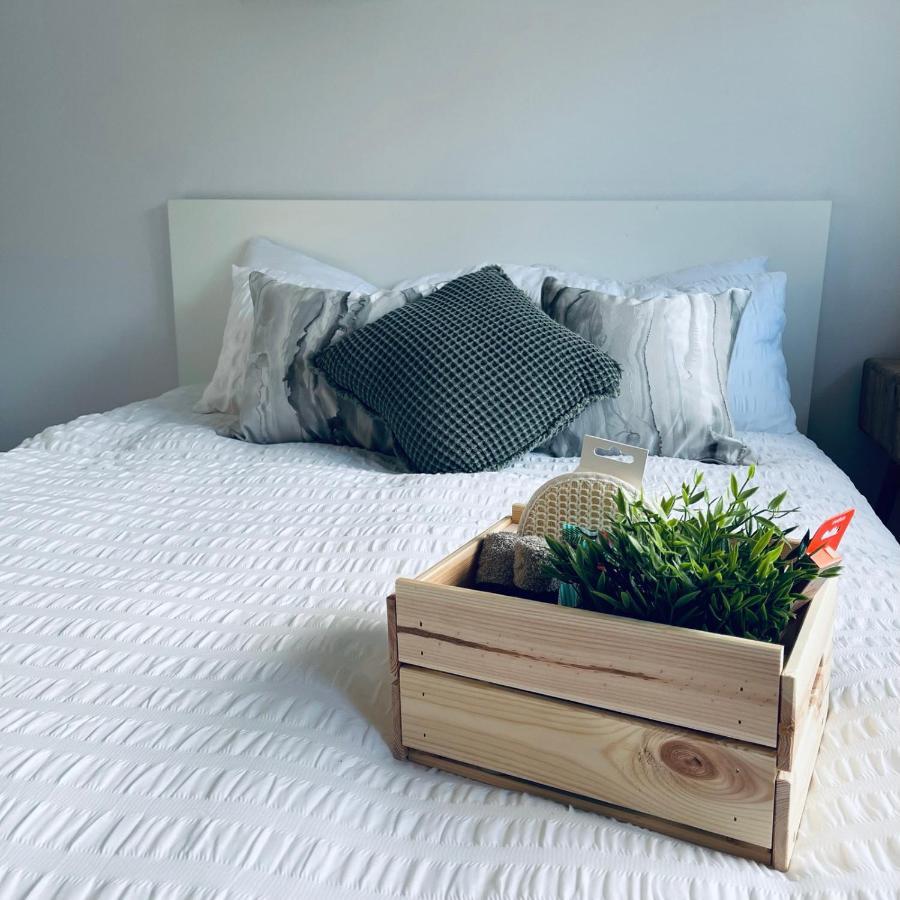 2 Bed House, Sleeps 6, Dog Friendly, Close To A14 M11, With Garden & Parking Long Stay Work Contractor Leisure, Jade CBG Eksteriør bilde