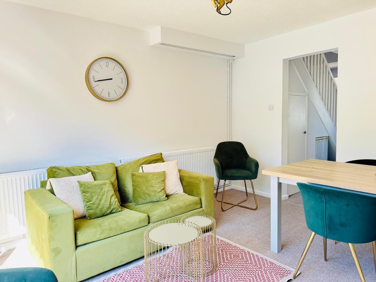2 Bed House, Sleeps 6, Dog Friendly, Close To A14 M11, With Garden & Parking Long Stay Work Contractor Leisure, Jade CBG Eksteriør bilde