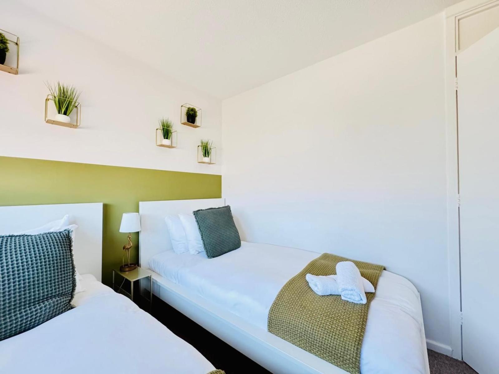 2 Bed House, Sleeps 6, Dog Friendly, Close To A14 M11, With Garden & Parking Long Stay Work Contractor Leisure, Jade CBG Eksteriør bilde