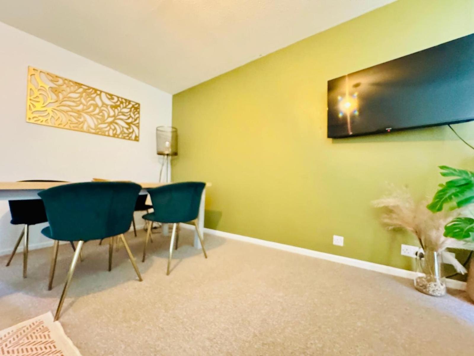 2 Bed House, Sleeps 6, Dog Friendly, Close To A14 M11, With Garden & Parking Long Stay Work Contractor Leisure, Jade CBG Eksteriør bilde